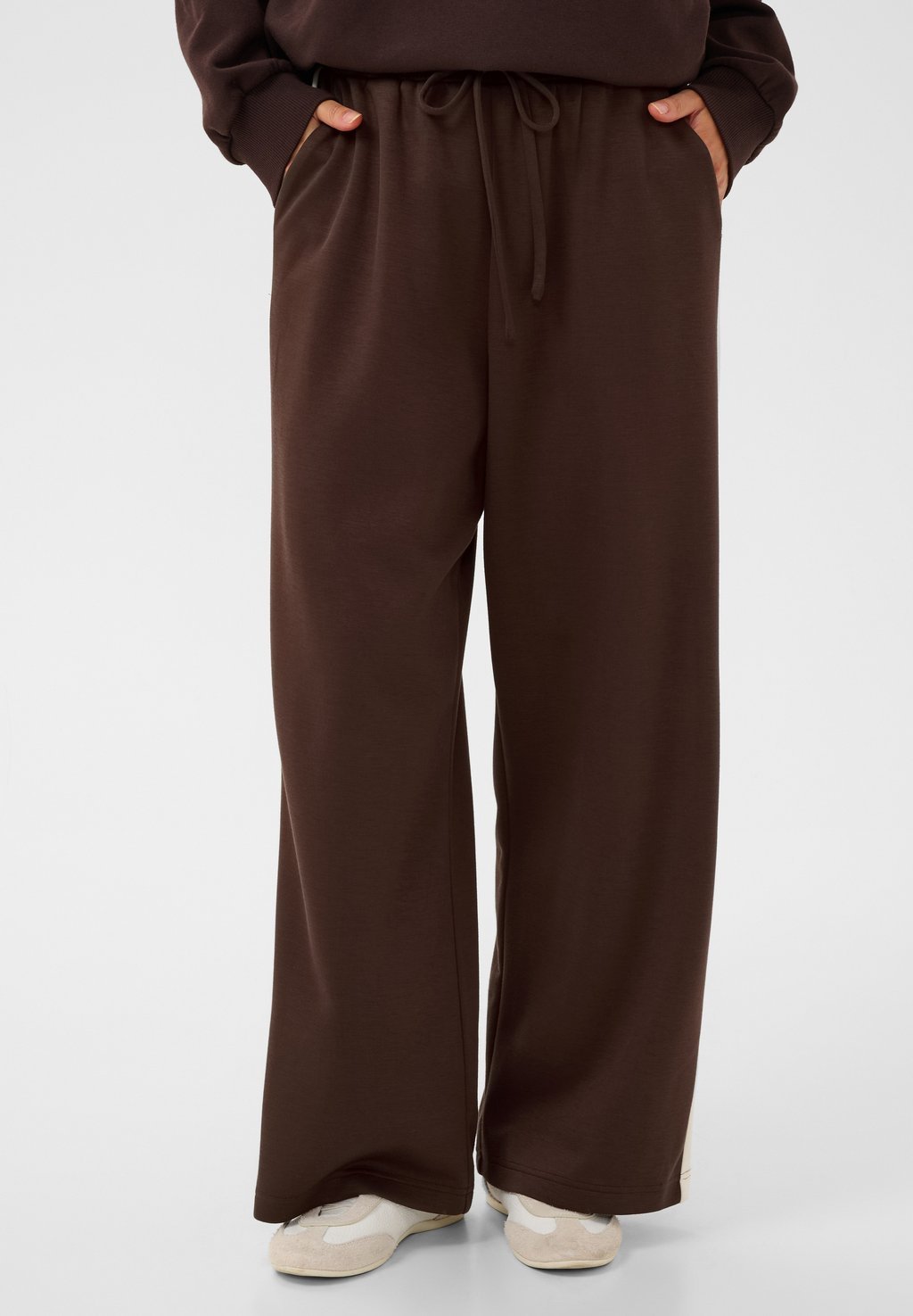 Joggers - coffee bean white