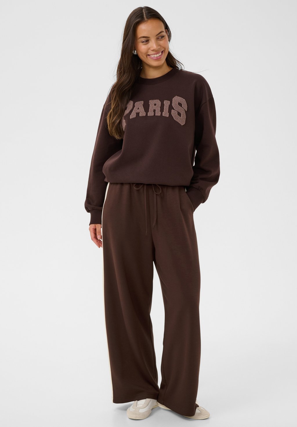 Joggers - coffee bean white